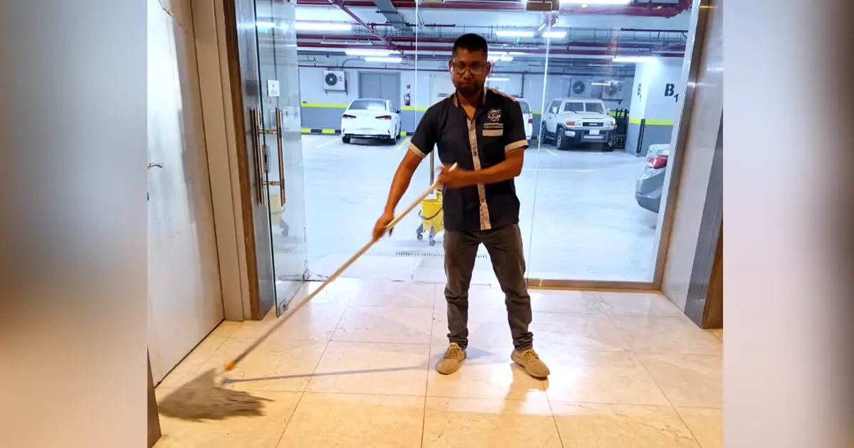 Mall Floor Cleaning